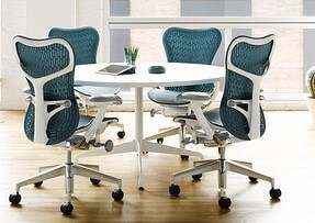 Eames®  Universal Table