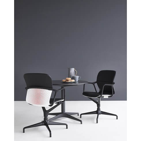 Eames®  Universal Table