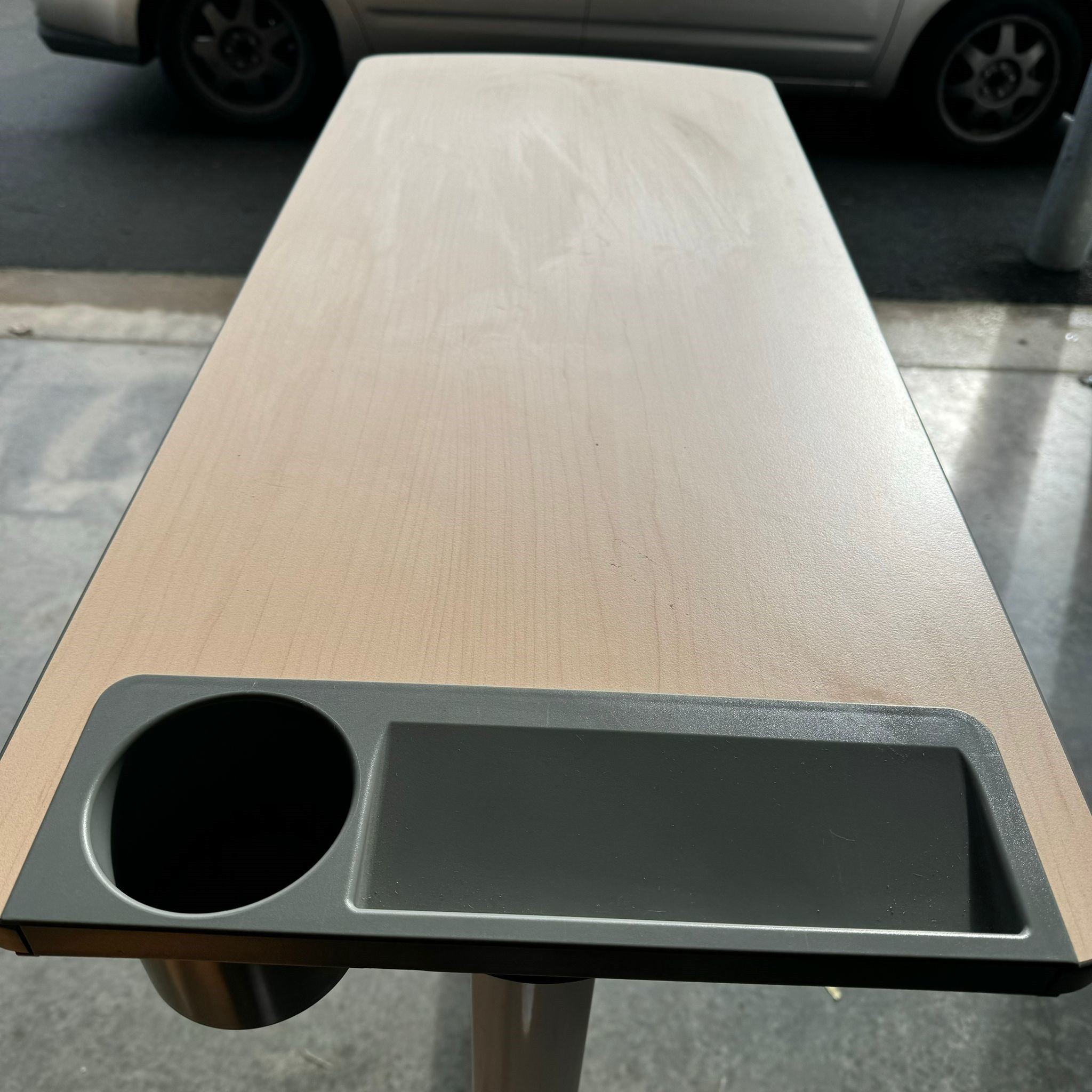 HPT200  Overbed Table