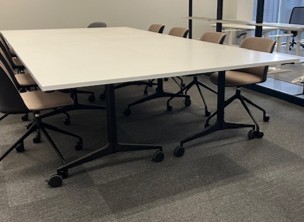 Ypsilon Flip Table x 4