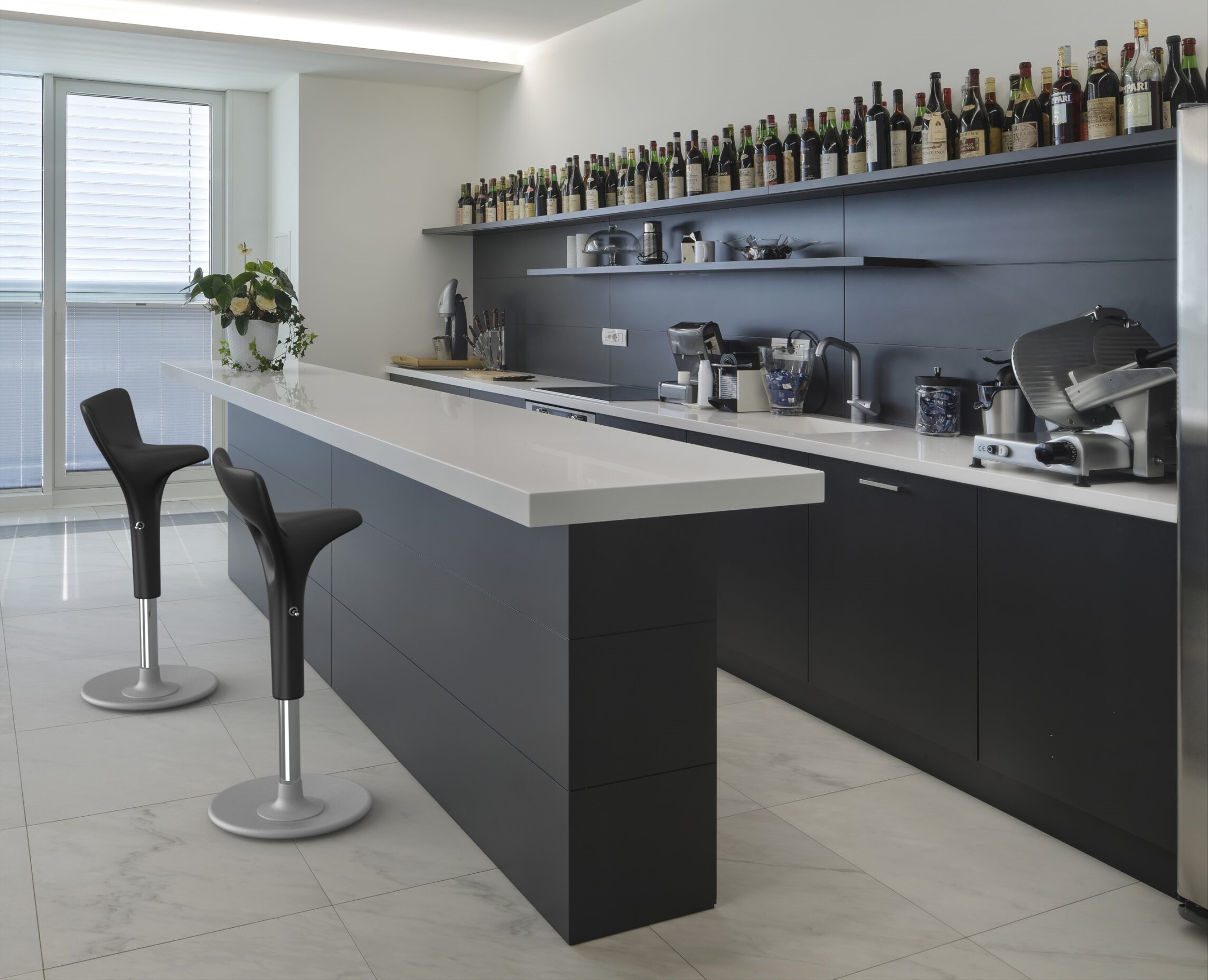 Cowboy Pivoting Stool