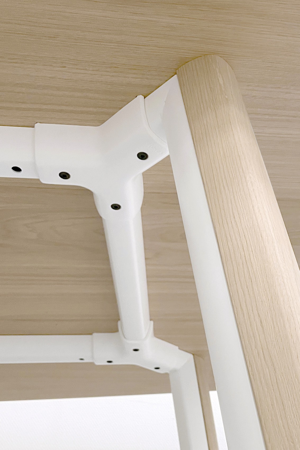 Metro II Table | Double Leg Profile