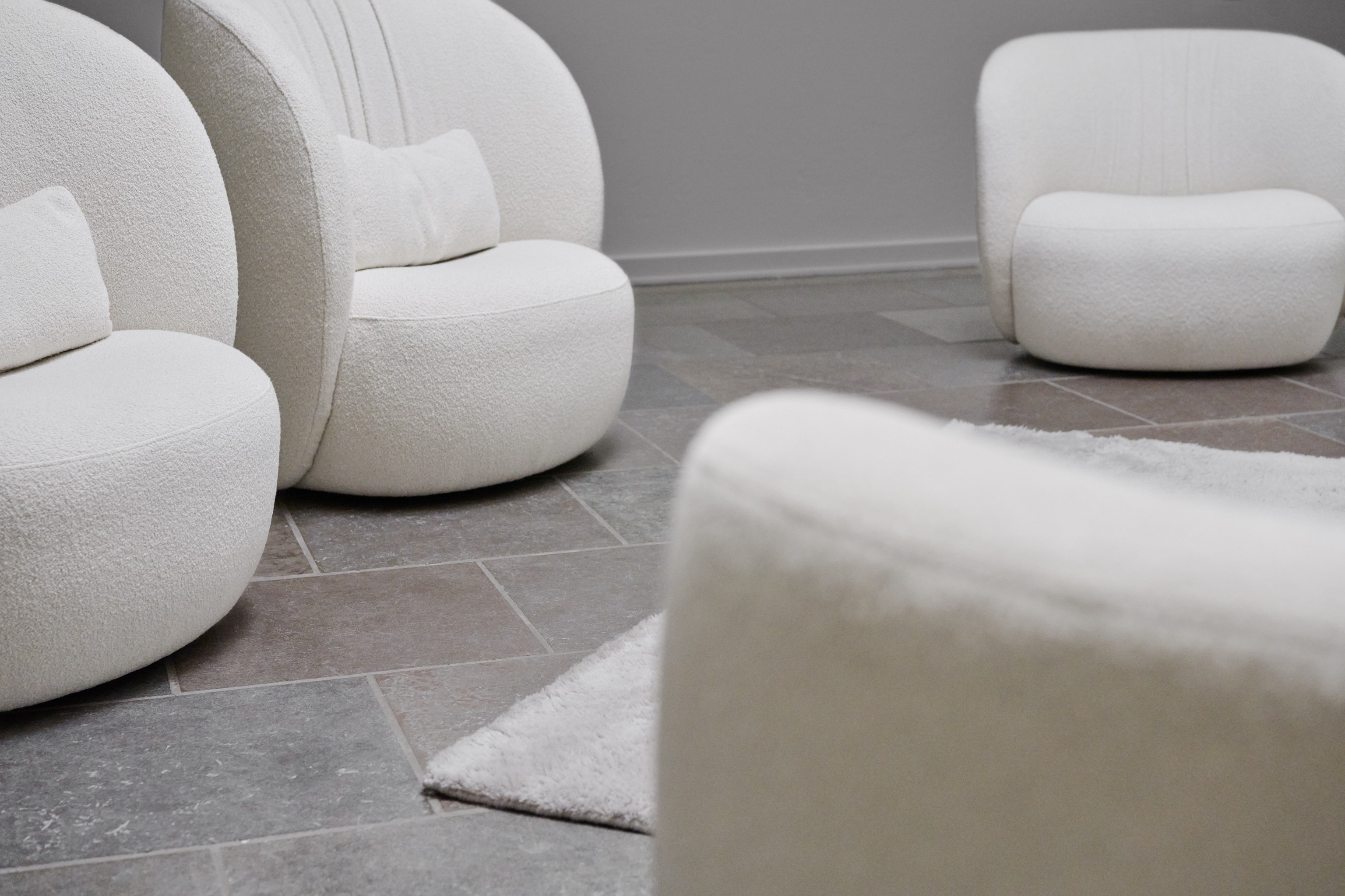 Ovata High Back Lounge Chair