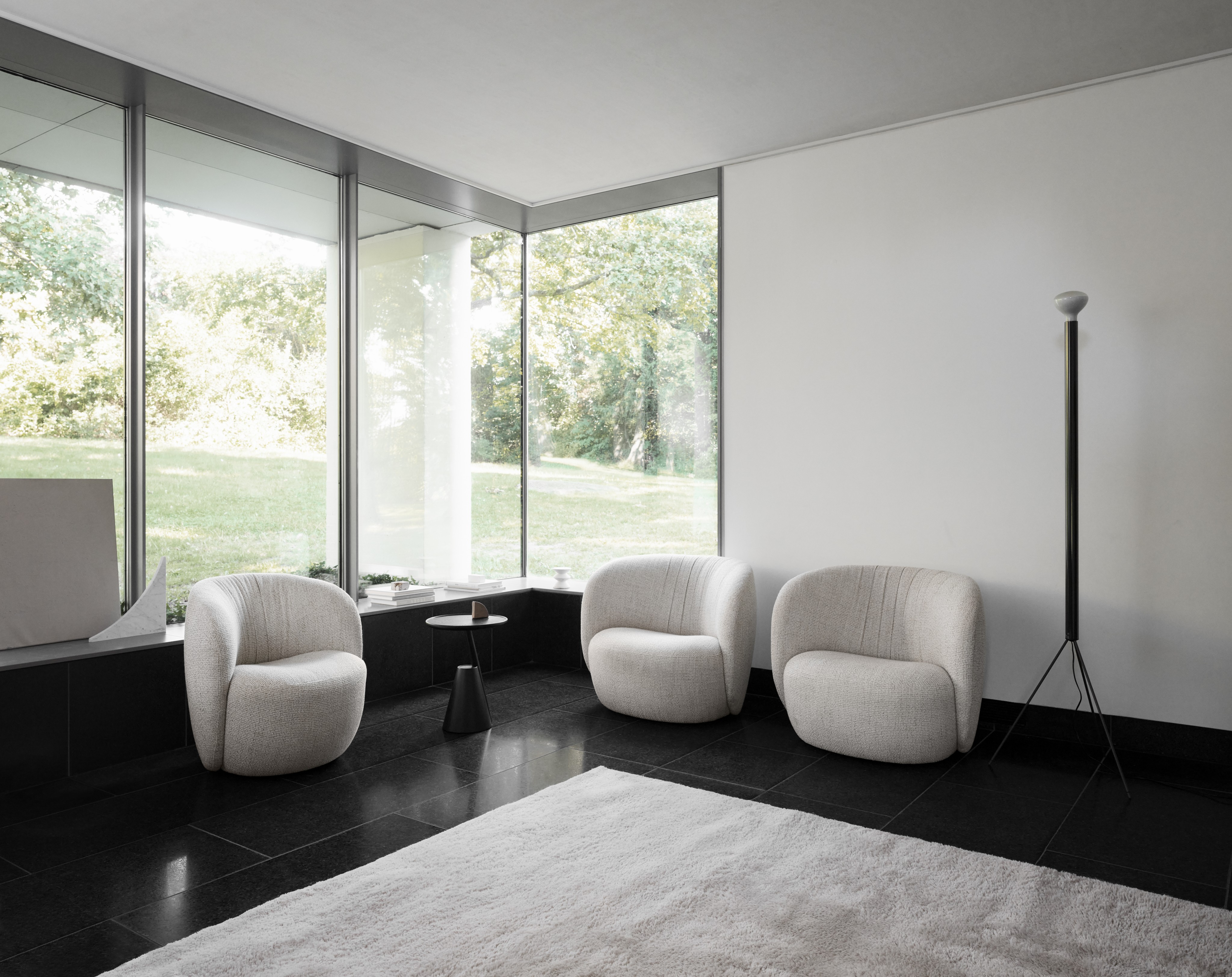 Ovata Large Lounge Chair