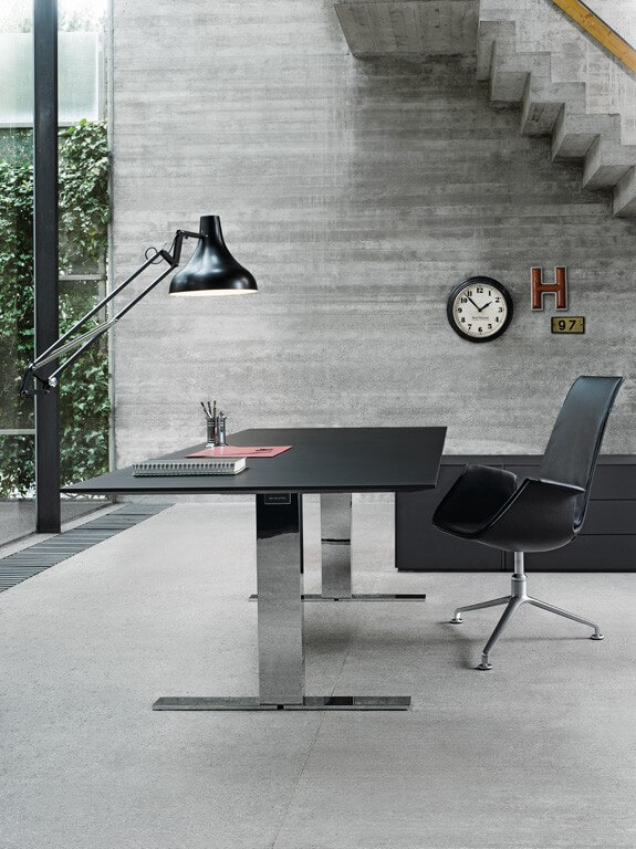 Exec V Fixed height desk frame