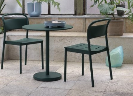 Linear steel chairs + Table