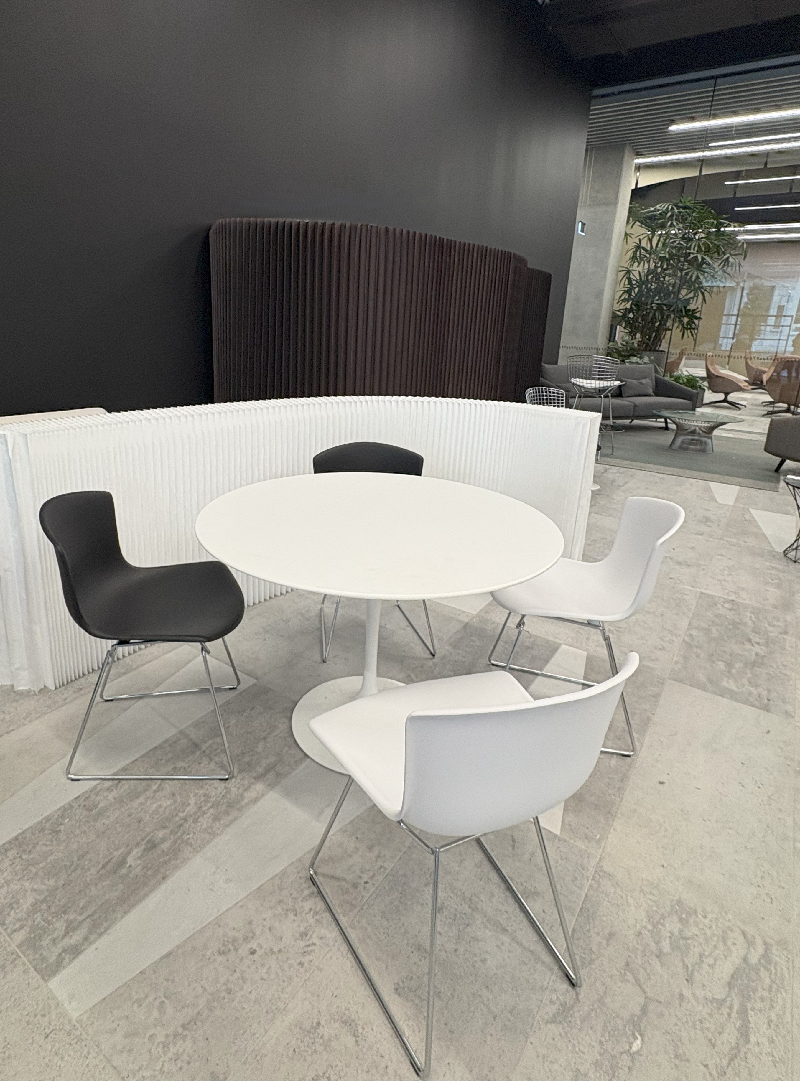 Bertoia Molded Shell Side Chair