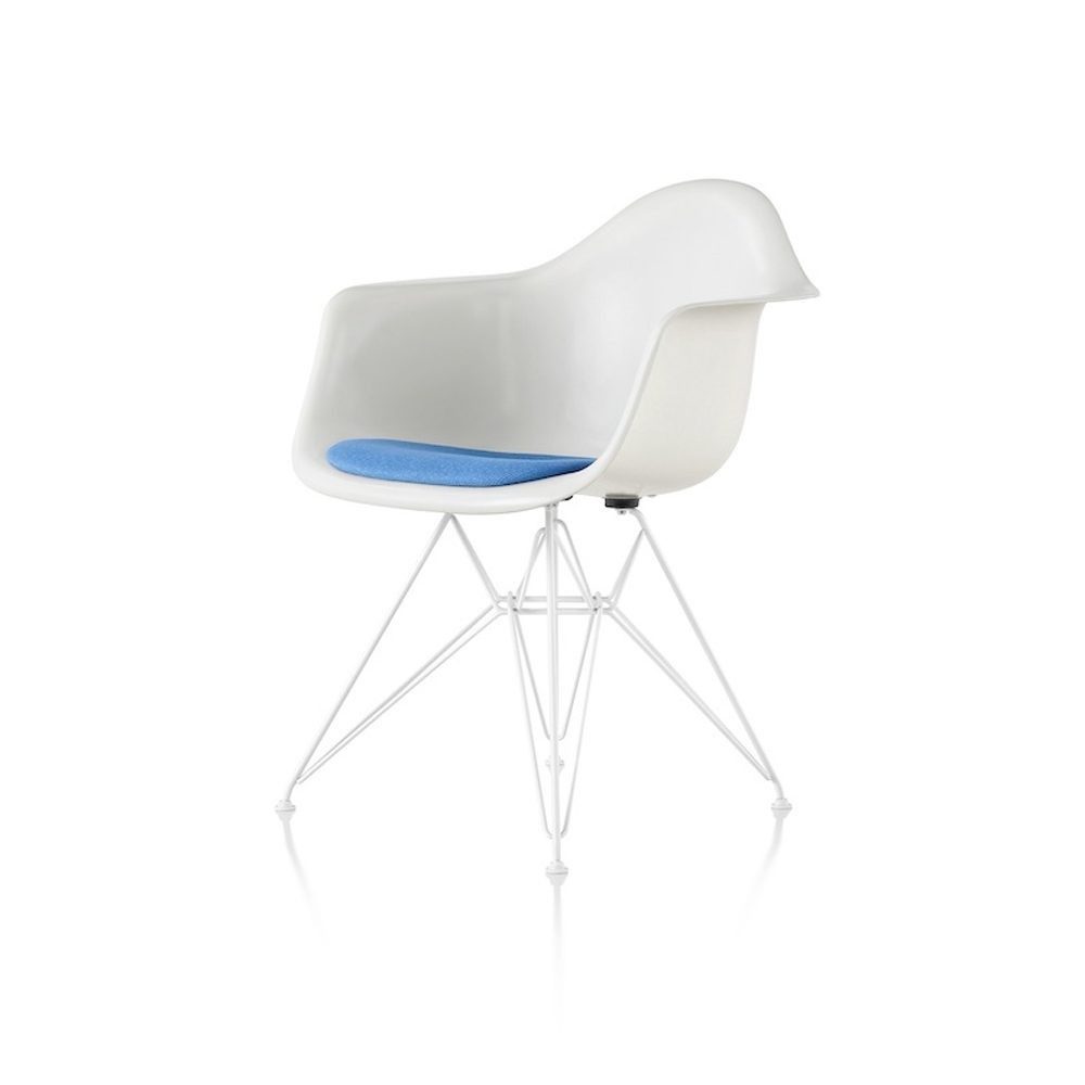 Eames® Plastic Armchair